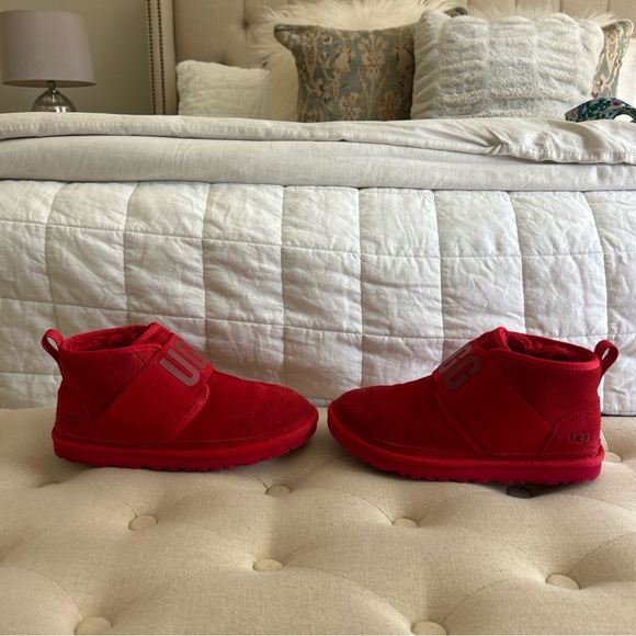 UGG Neumel II Graphic Women's Size US 7 Red Suede Chukka Boots Shoes - Picture 4 of 12